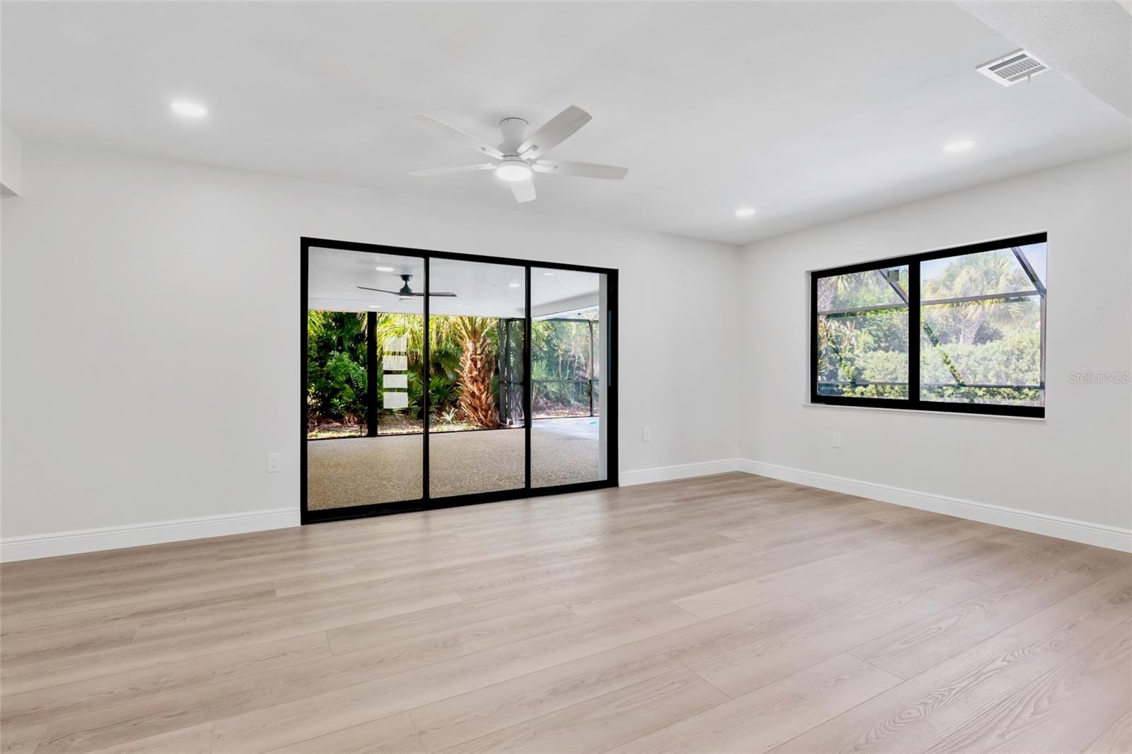 ENGLEWOOD ISLES SUB - Residential