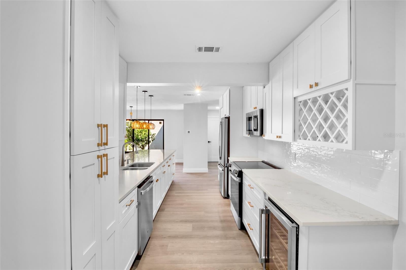 ENGLEWOOD ISLES SUB - Residential