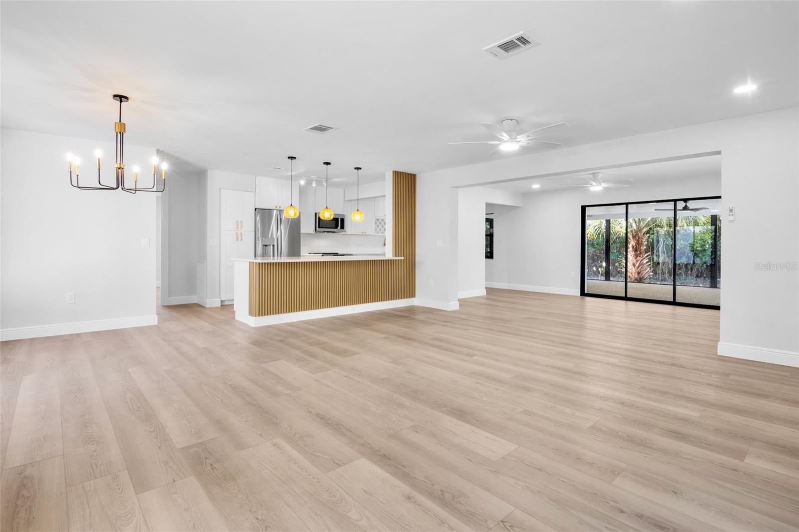 ENGLEWOOD ISLES SUB - Residential