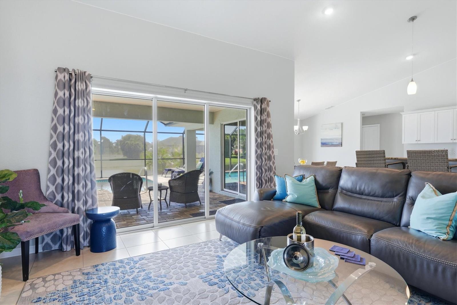ROTONDA WEST PINE VALLEY - Residential