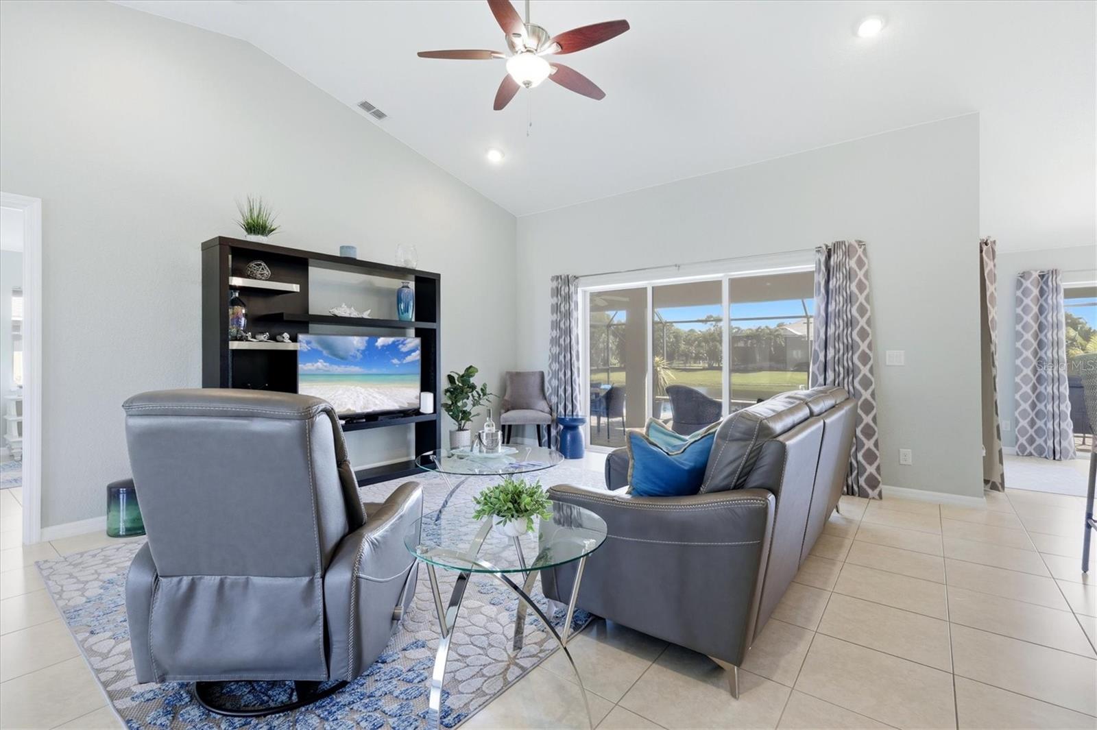 ROTONDA WEST PINE VALLEY - Residential