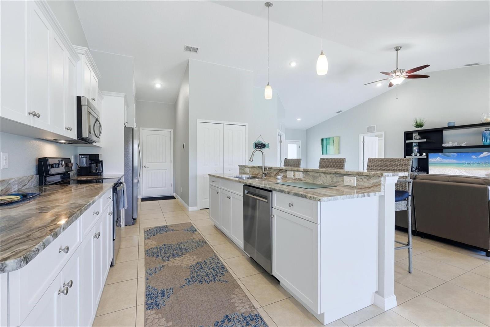 ROTONDA WEST PINE VALLEY - Residential