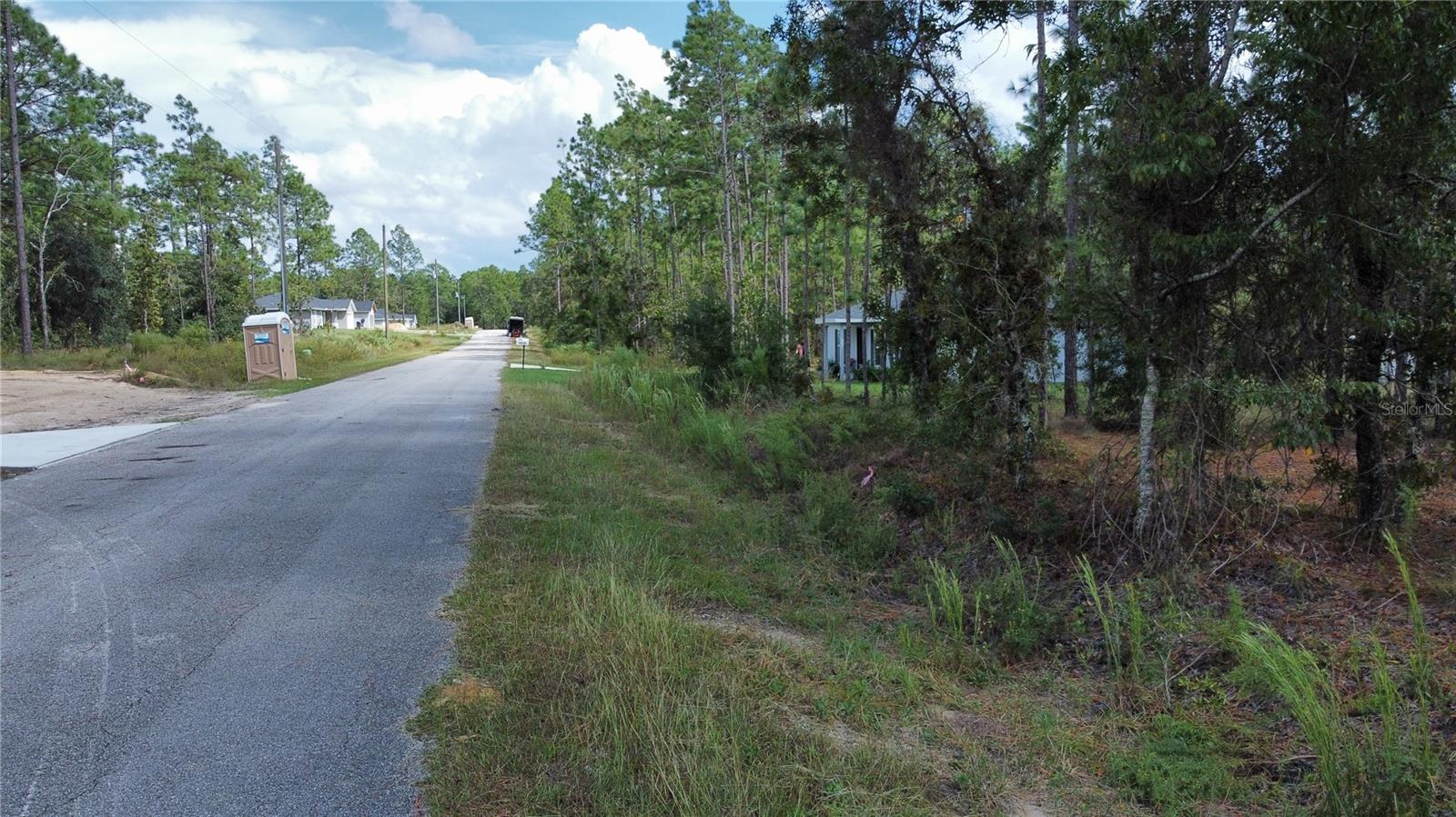 RAINBOW LAKES ESTATE - Land