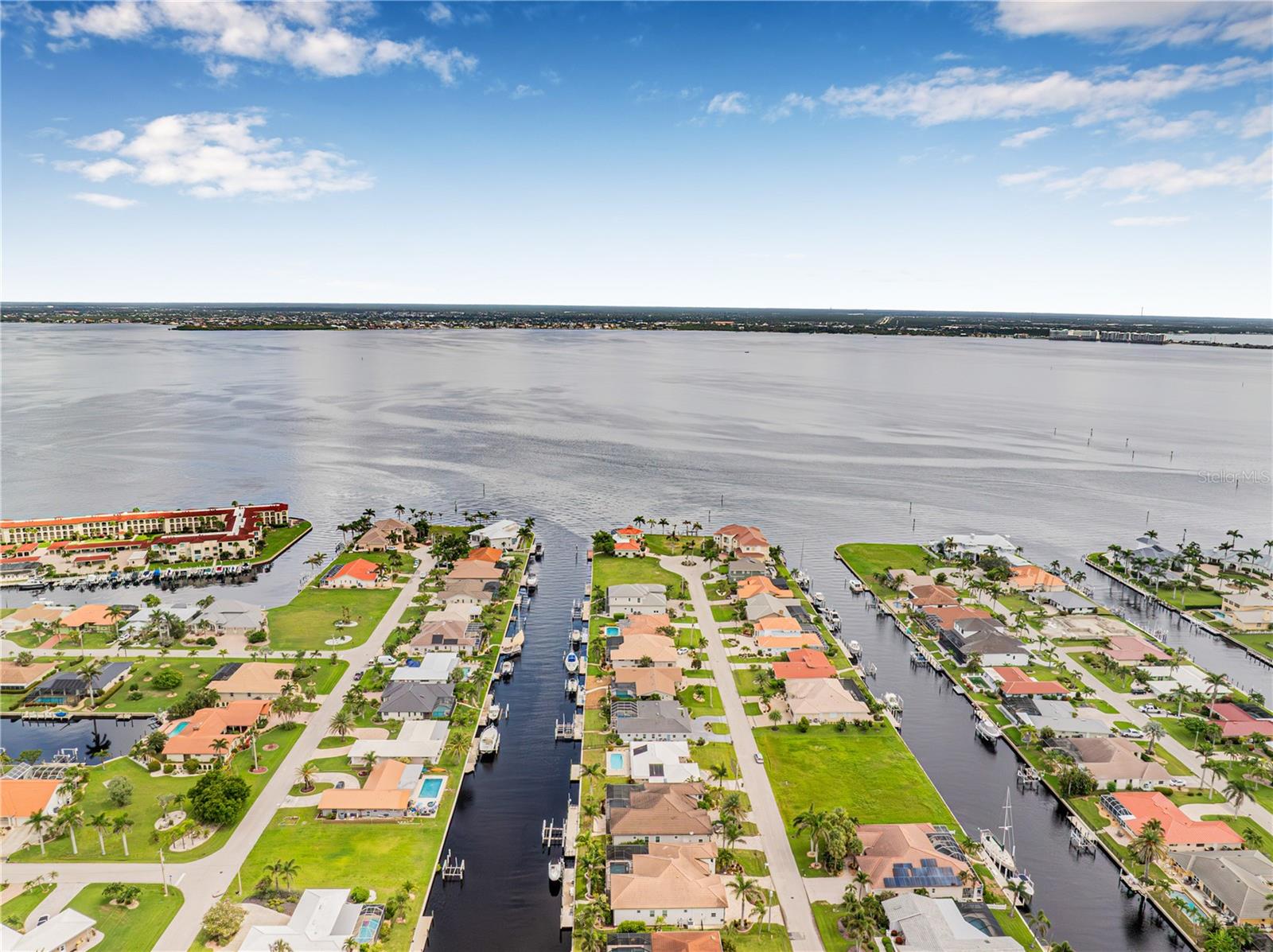 PUNTA GORDA ISLES SEC 04 - Land
