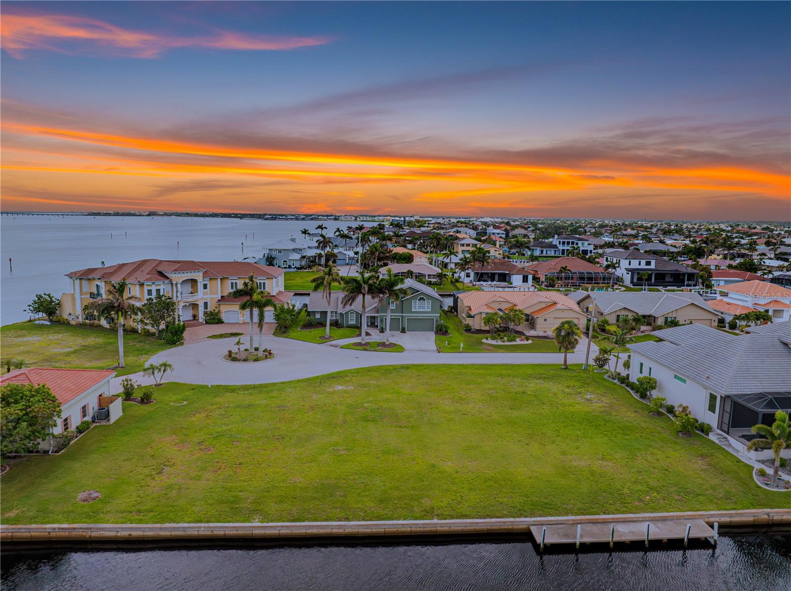 PUNTA GORDA ISLES SEC 04 - Land