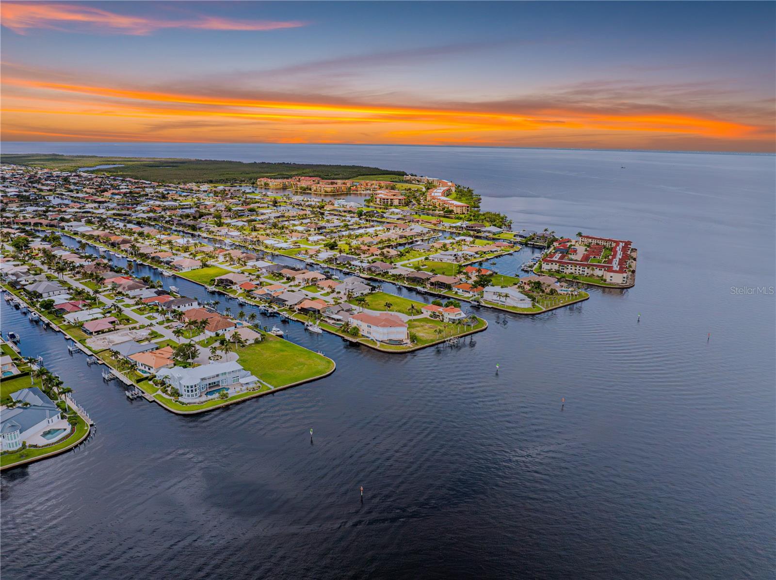 PUNTA GORDA ISLES SEC 04 - Land