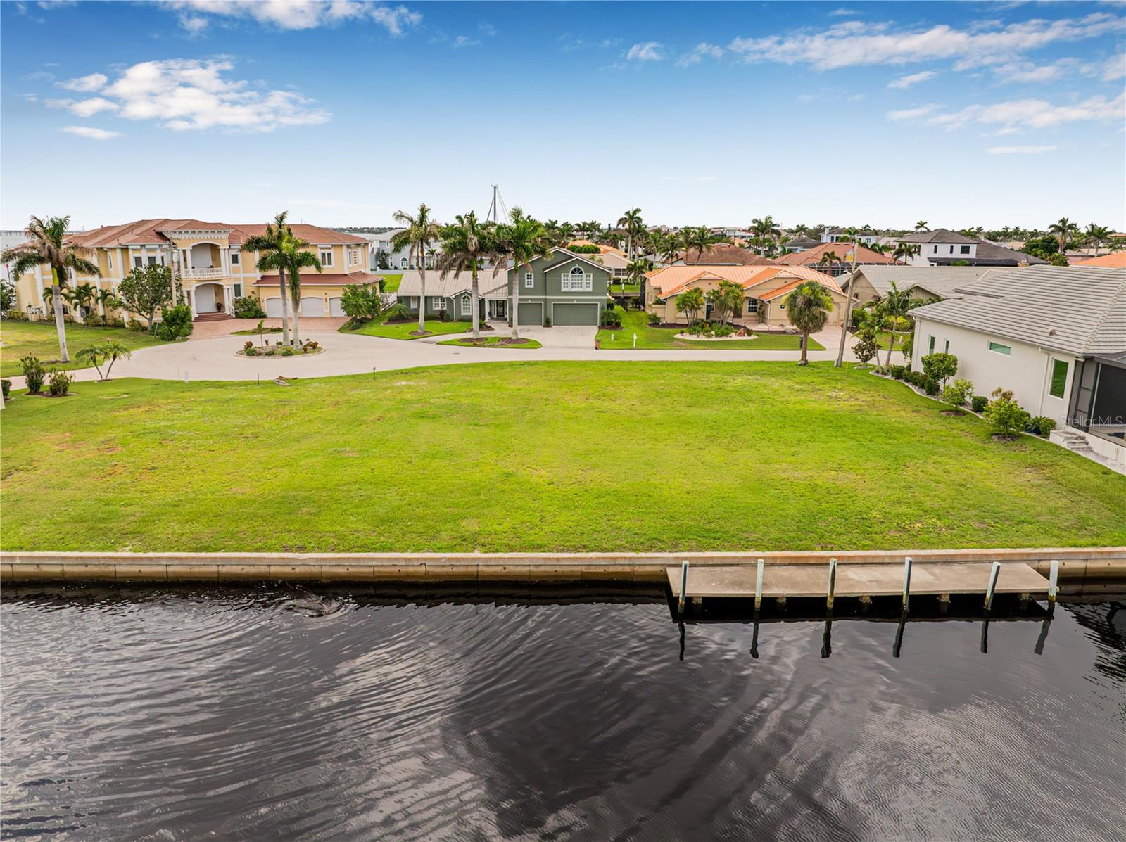 PUNTA GORDA ISLES SEC 04 - Land