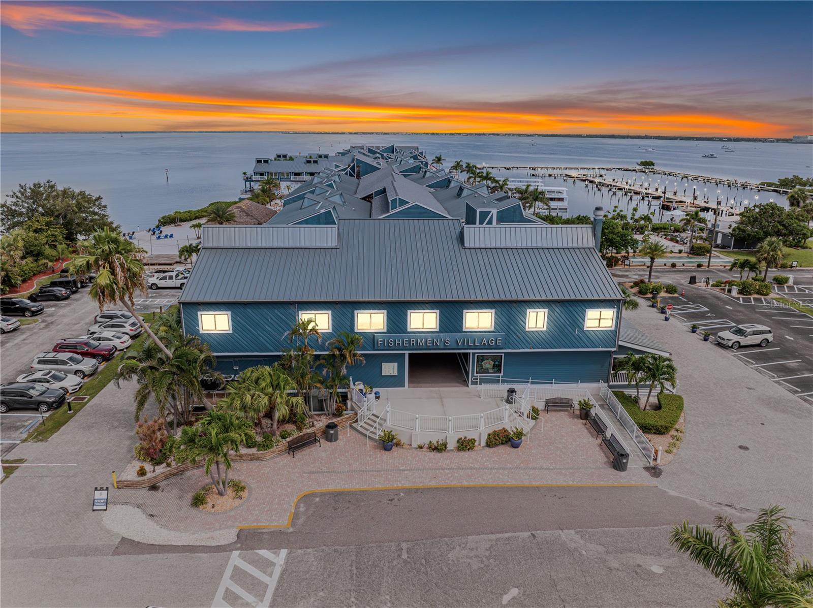 PUNTA GORDA ISLES SEC 04 - Land
