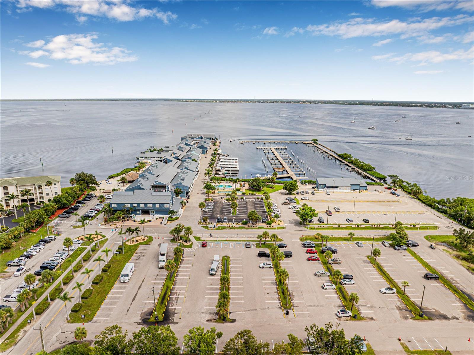 PUNTA GORDA ISLES SEC 04 - Land