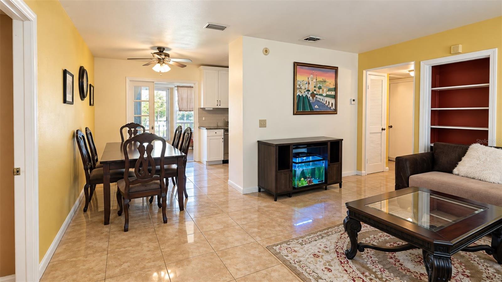 TILSEN MANOR BLKS 2 3 4 5 6 8 - Residential