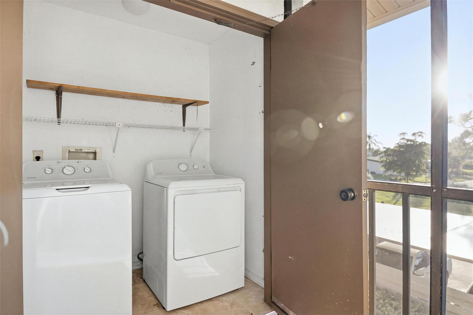 BIRD BAY V - Residential