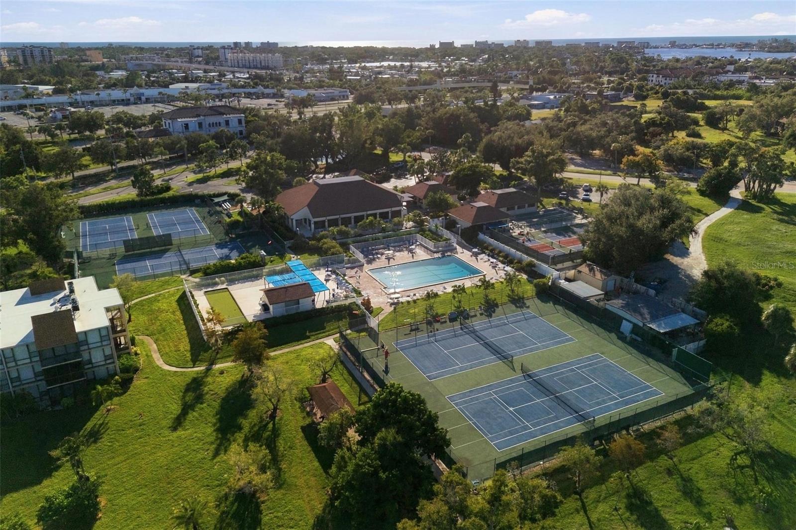 BIRD BAY V - Residential