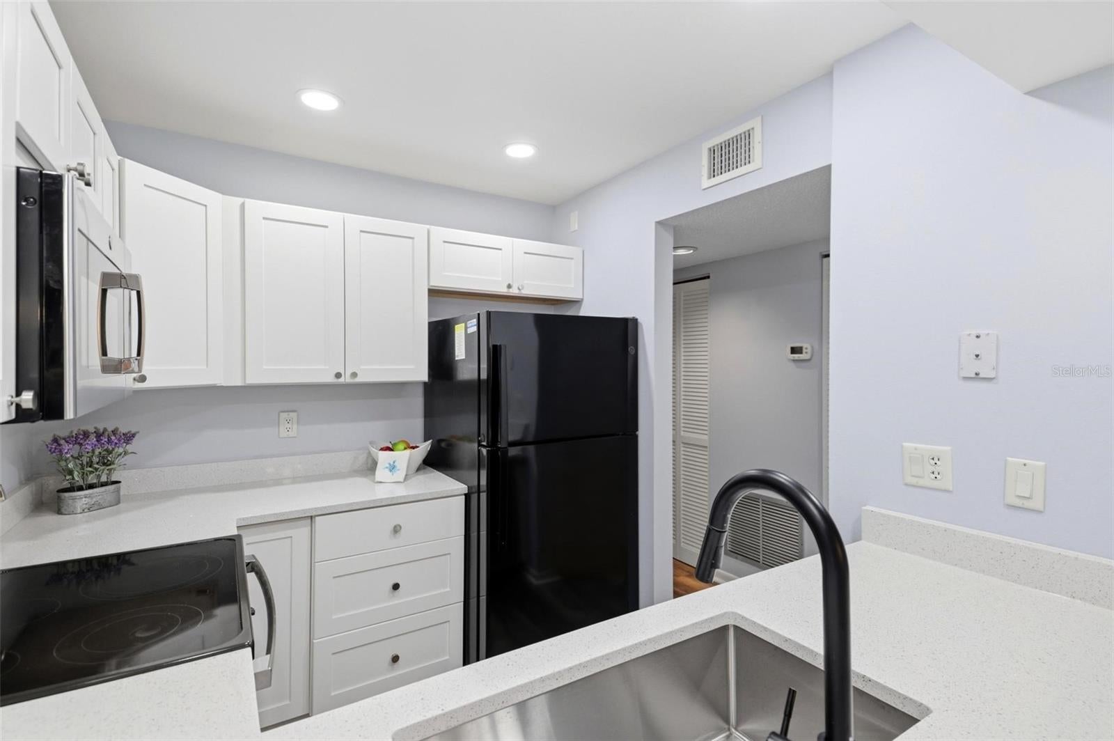 BIRD BAY V - Residential