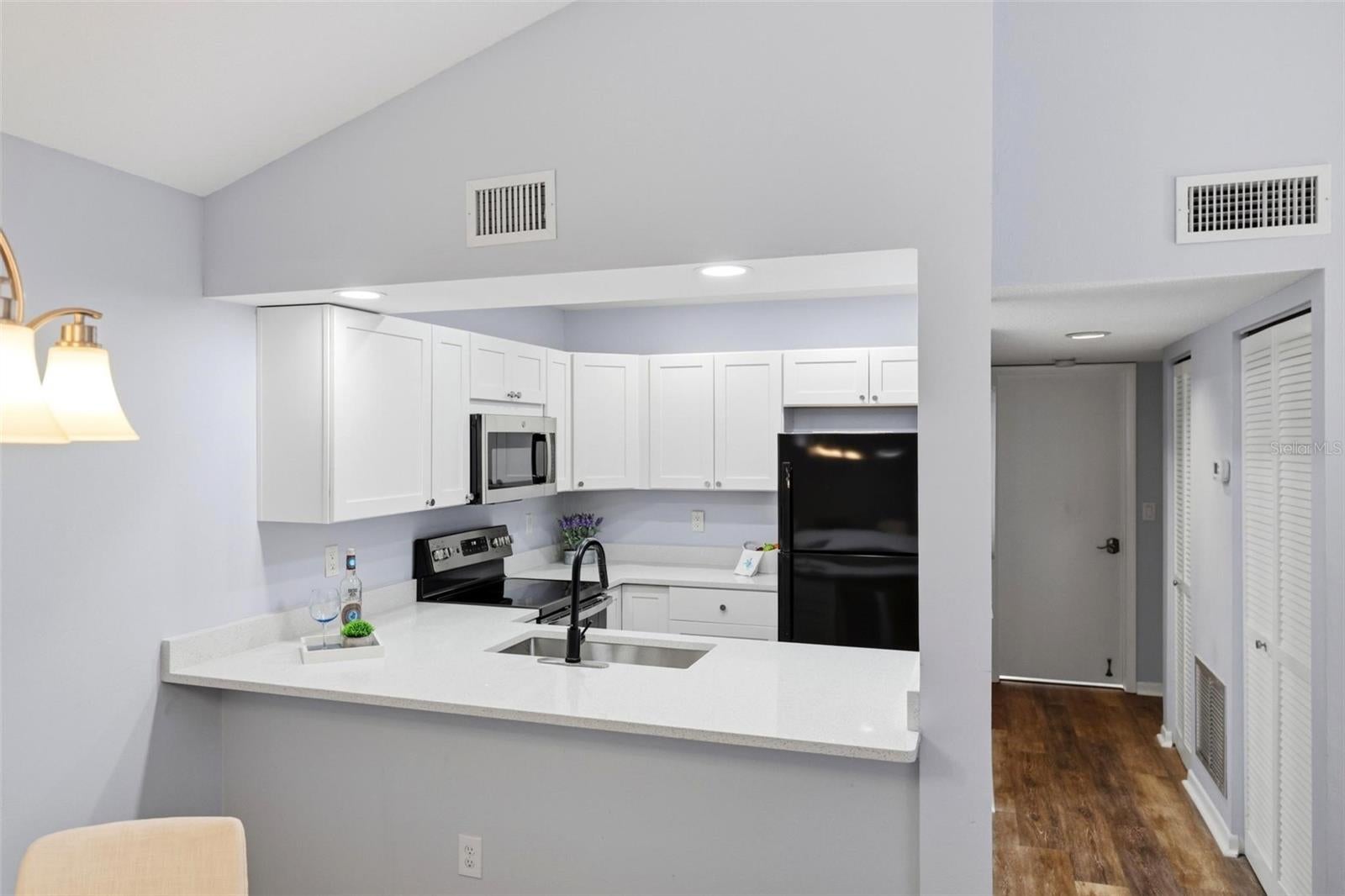BIRD BAY V - Residential