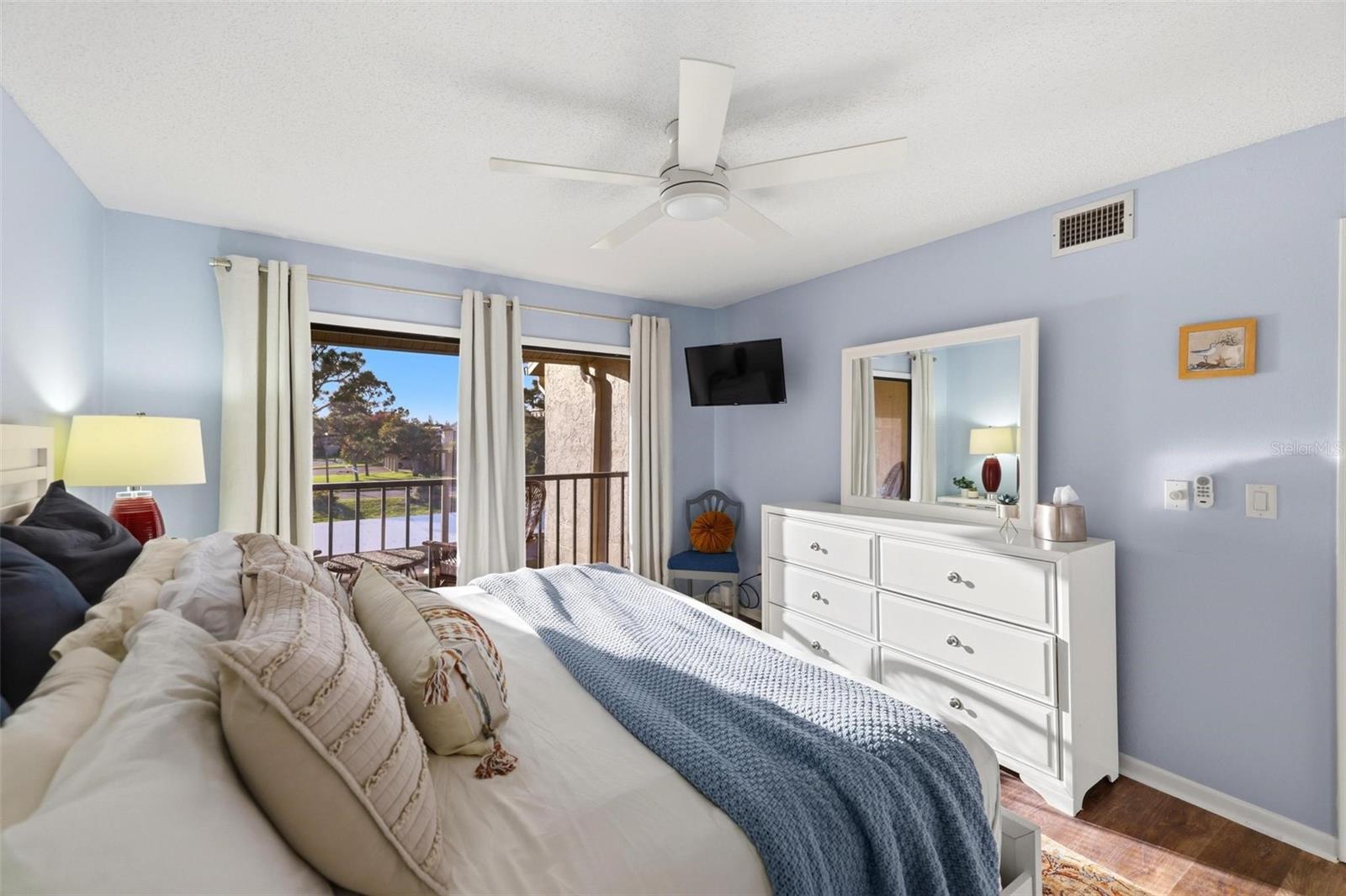 BIRD BAY V - Residential