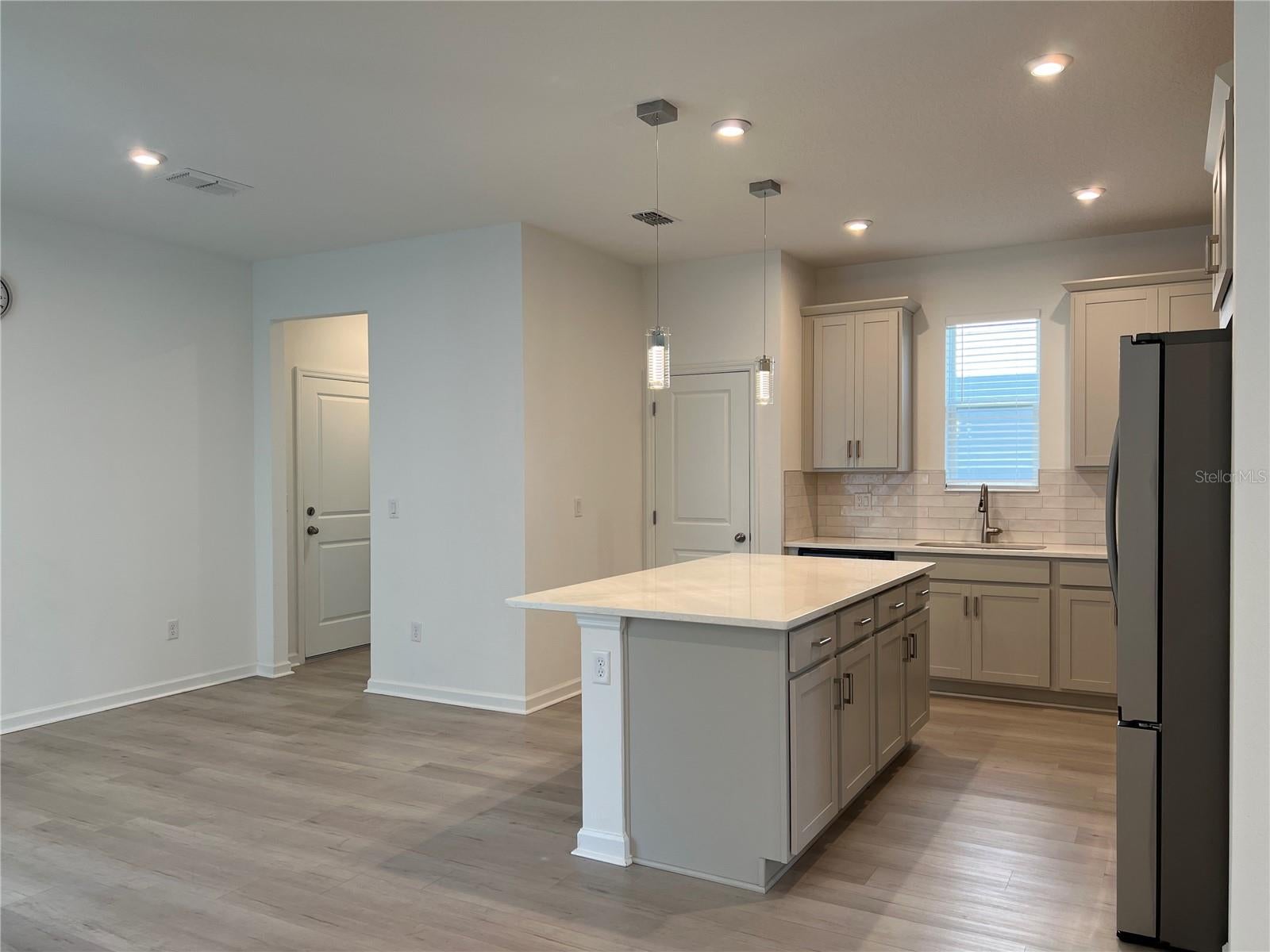 MERIDIAN PARKS - Residential
