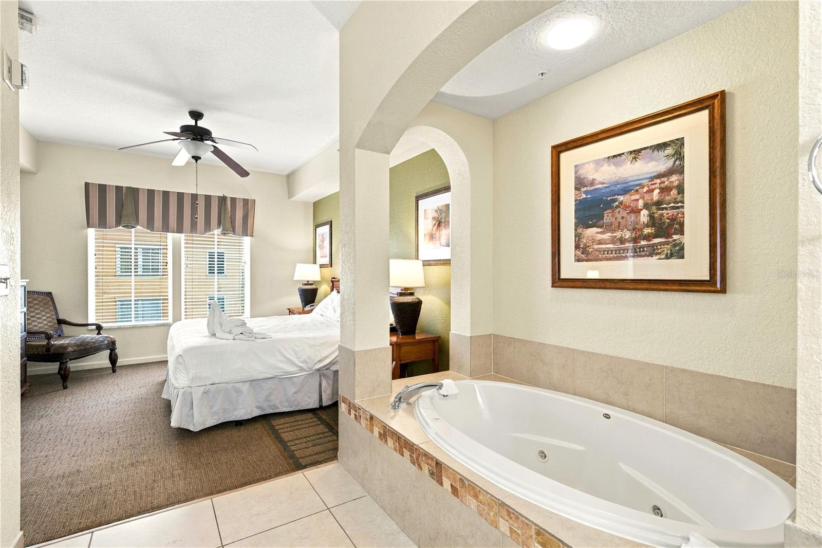 LAKE BUENA VISTA RESORT VILLAGE 4 CONDO - Residential
