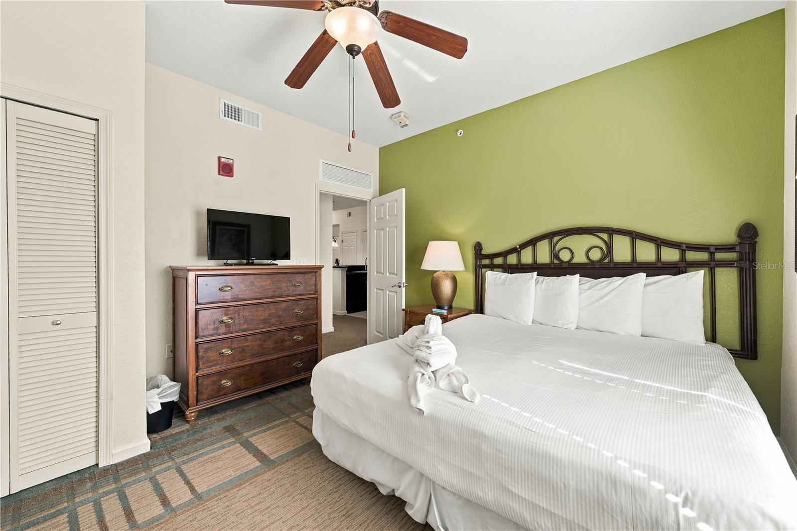 LAKE BUENA VISTA RESORT VILLAGE 4 CONDO - Residential