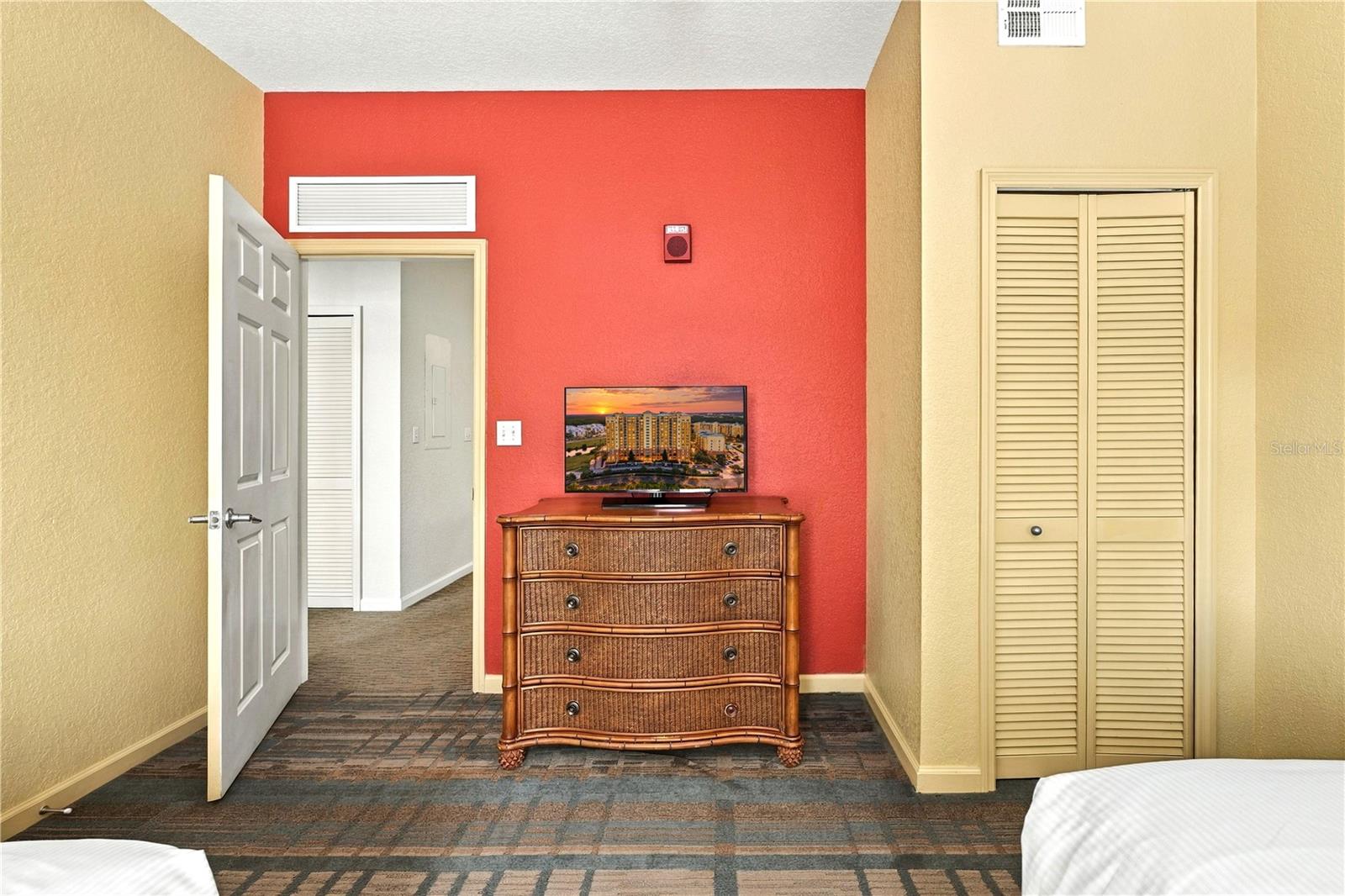 LAKE BUENA VISTA RESORT VILLAGE 4 CONDO - Residential