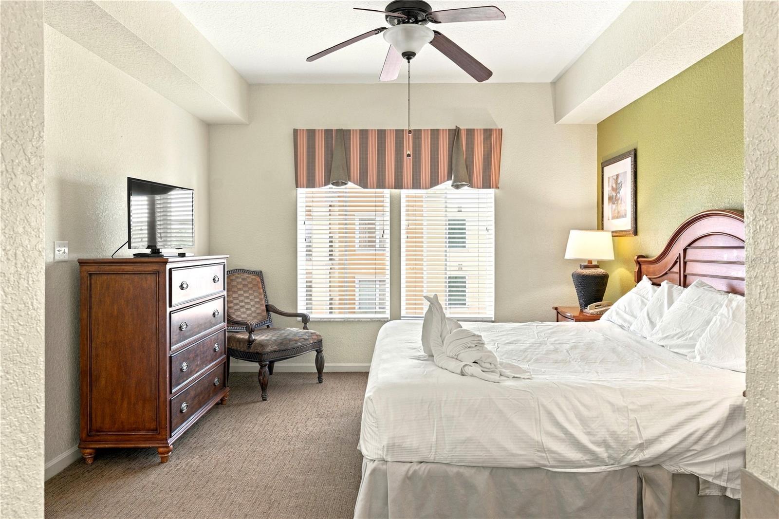 LAKE BUENA VISTA RESORT VILLAGE 4 CONDO - Residential