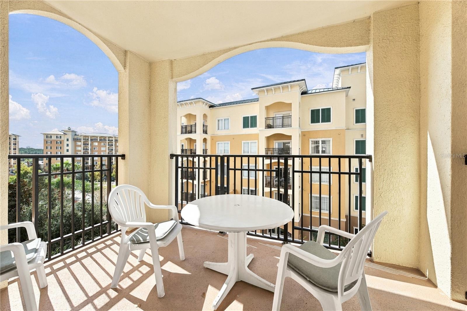 LAKE BUENA VISTA RESORT VILLAGE 4 CONDO - Residential