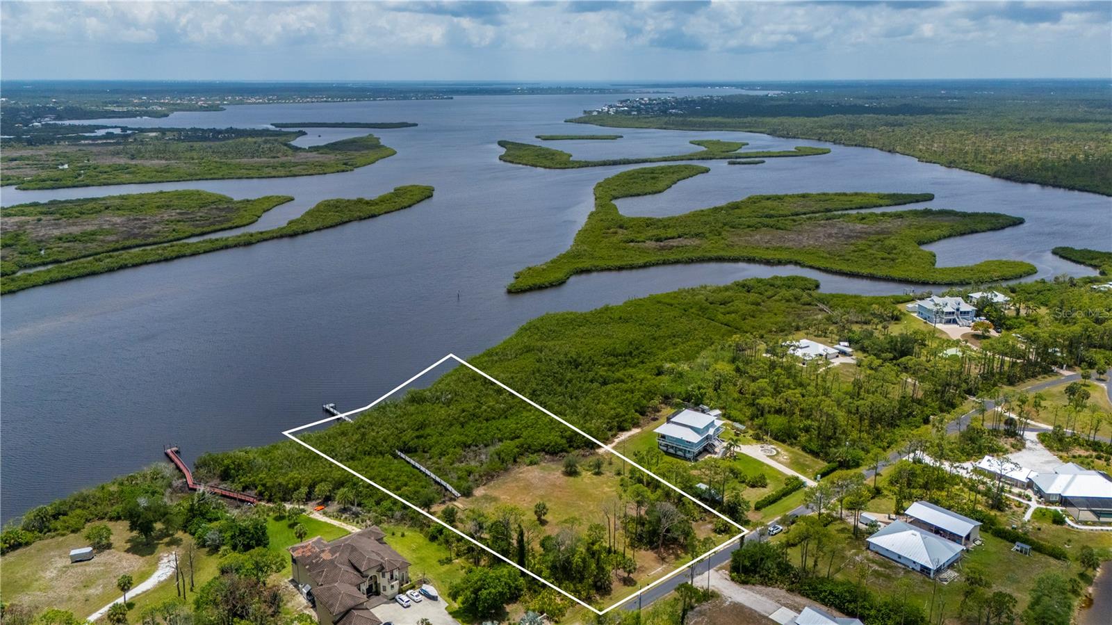 MYAKKA COUNTRY - Land
