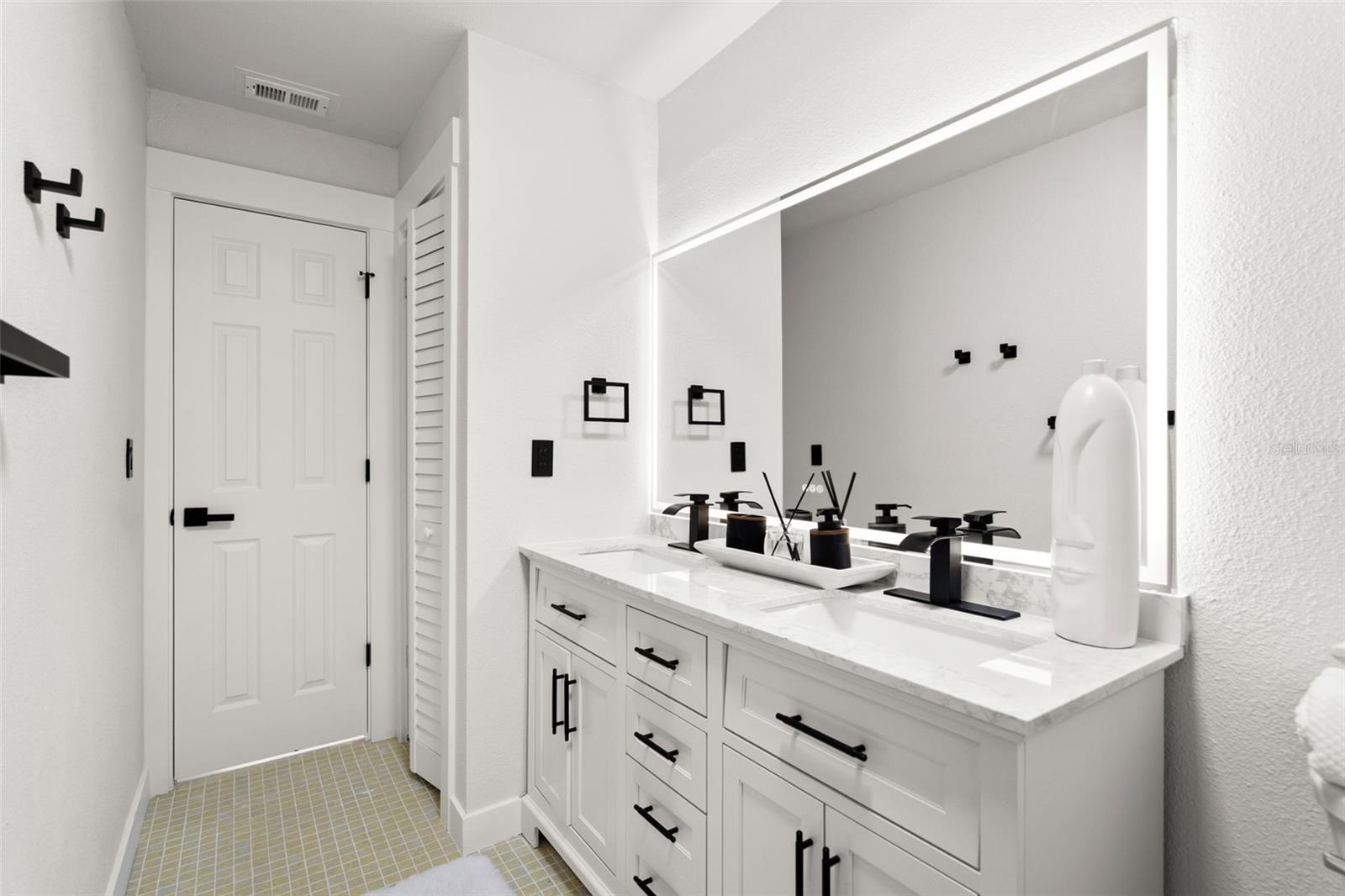 ROTONDA WEST OAKLAND HILLS - Residential