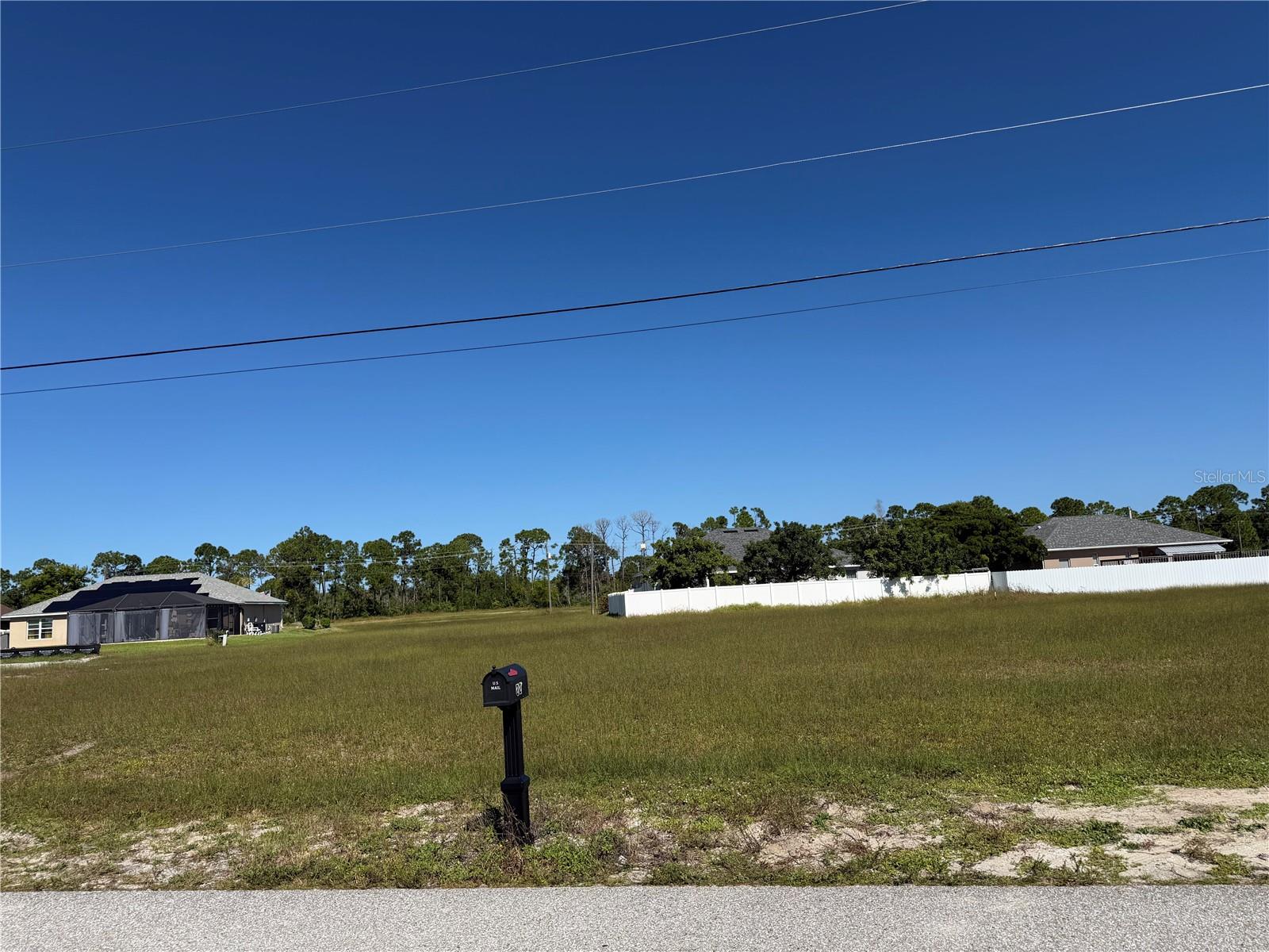 CAPE CORAL - Land