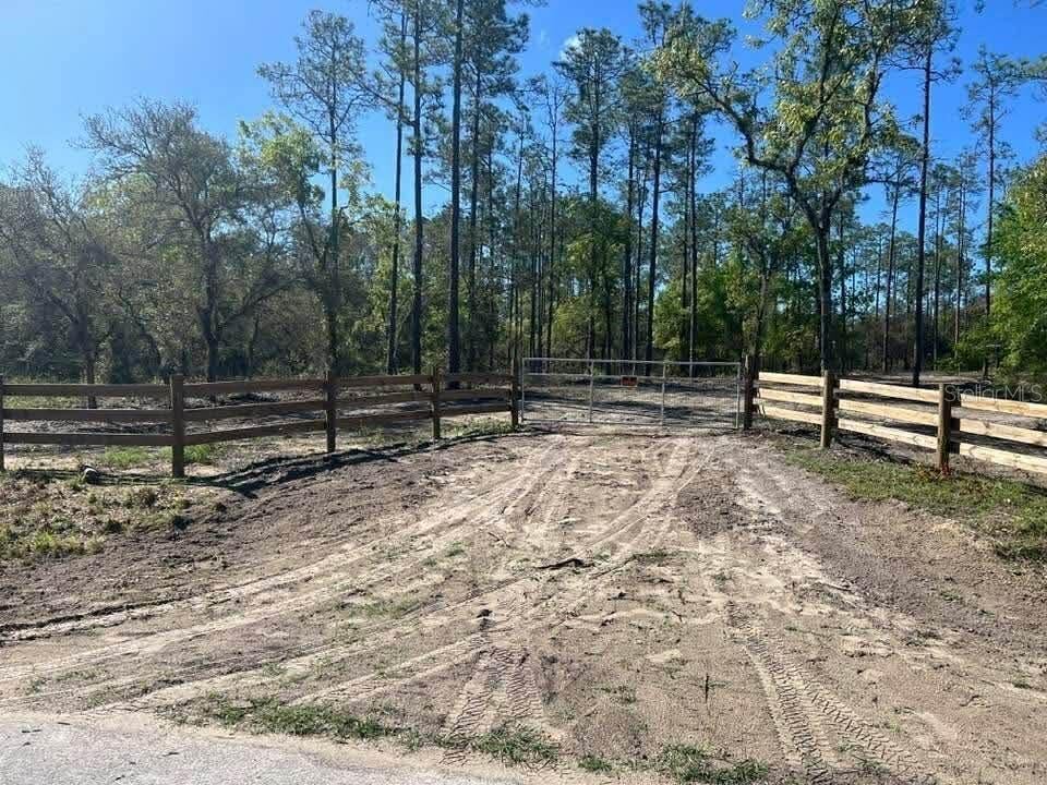 RAINBOW LAKES ESTATES - Land