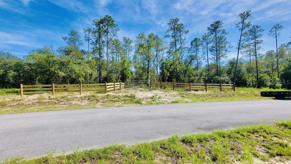 RAINBOW LAKES ESTATES - Land