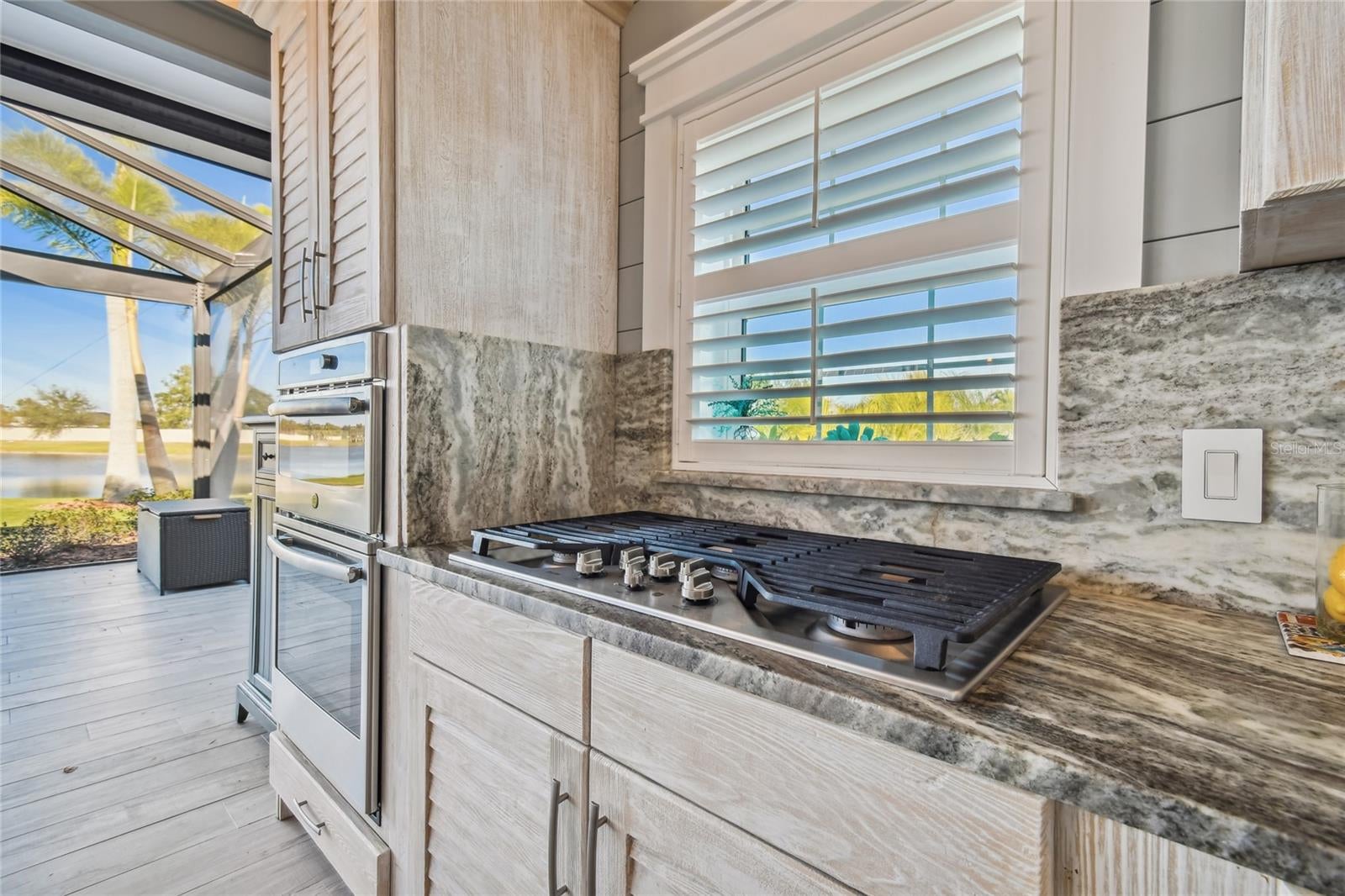 THORNTON CRK MOTORCOACH RESIDENCE - Residential
