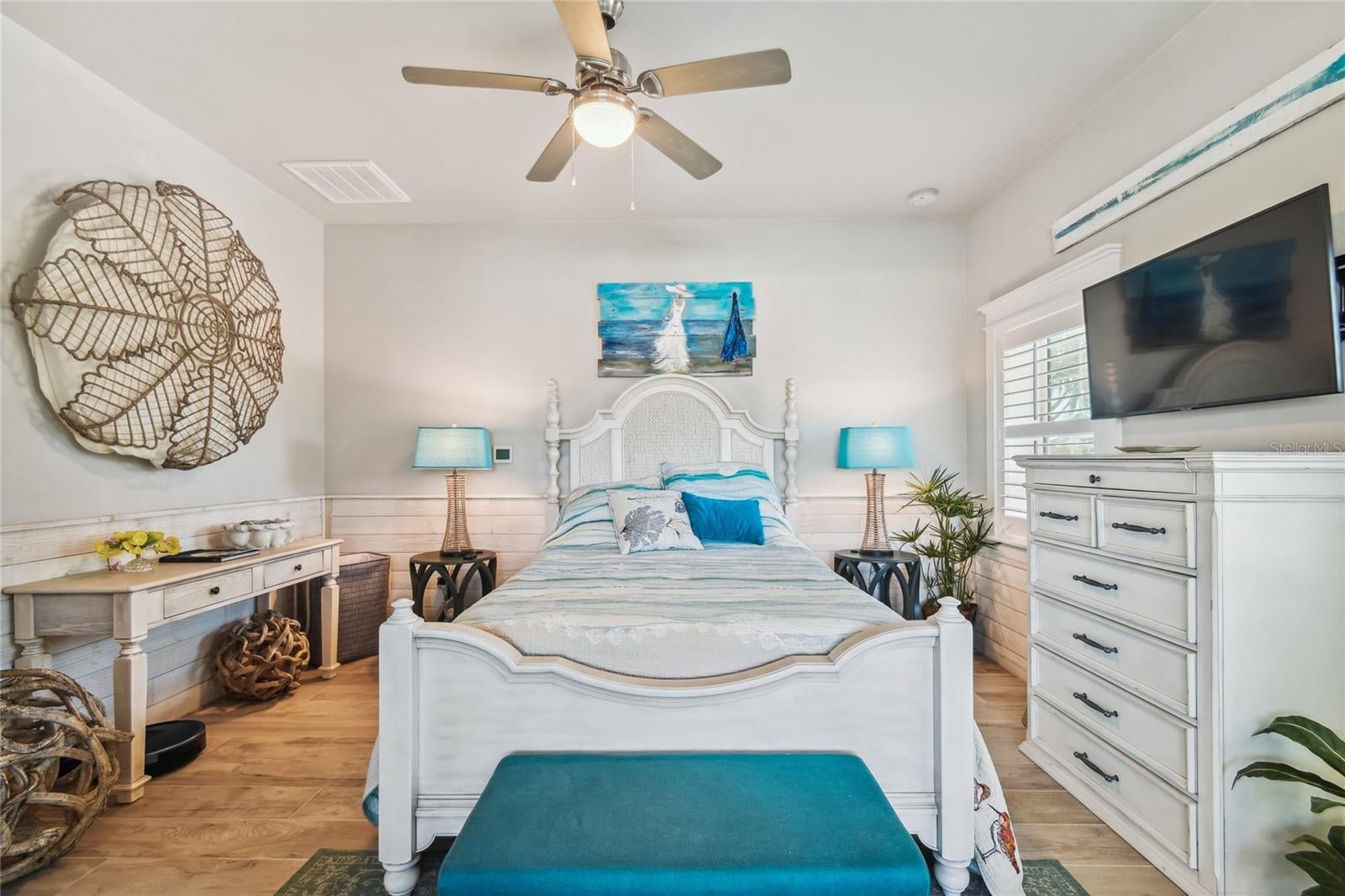 THORNTON CRK MOTORCOACH RESIDENCE - Residential
