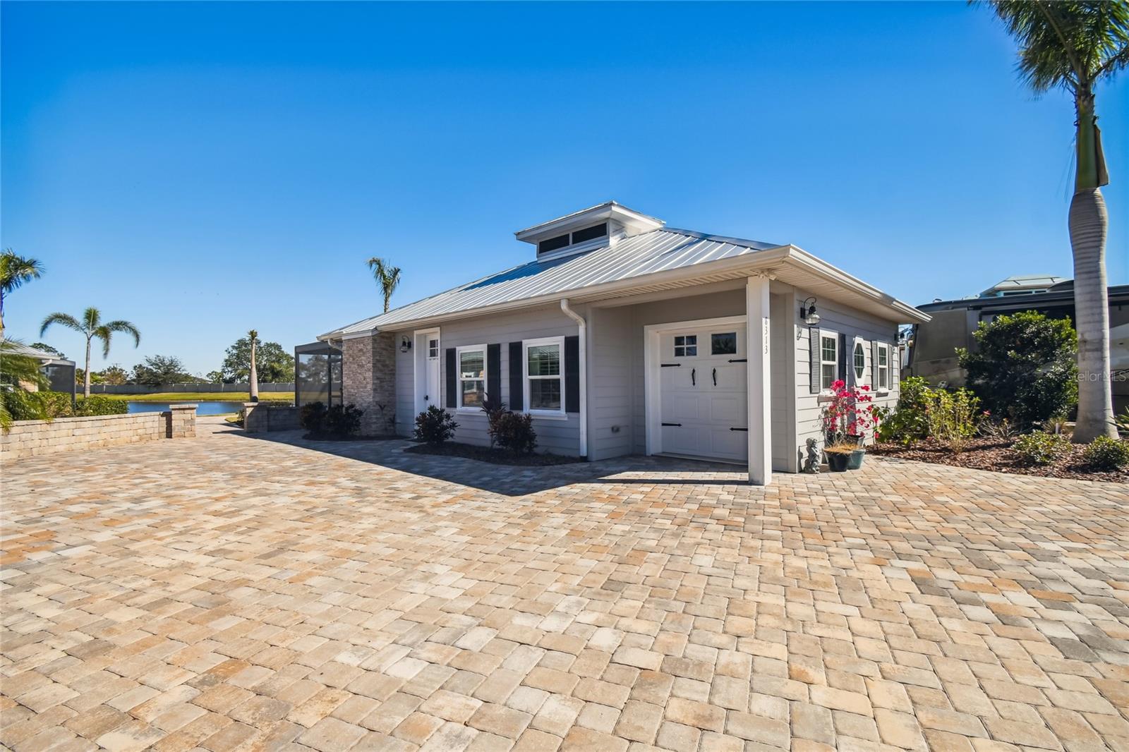 THORNTON CRK MOTORCOACH RESIDENCE - Residential
