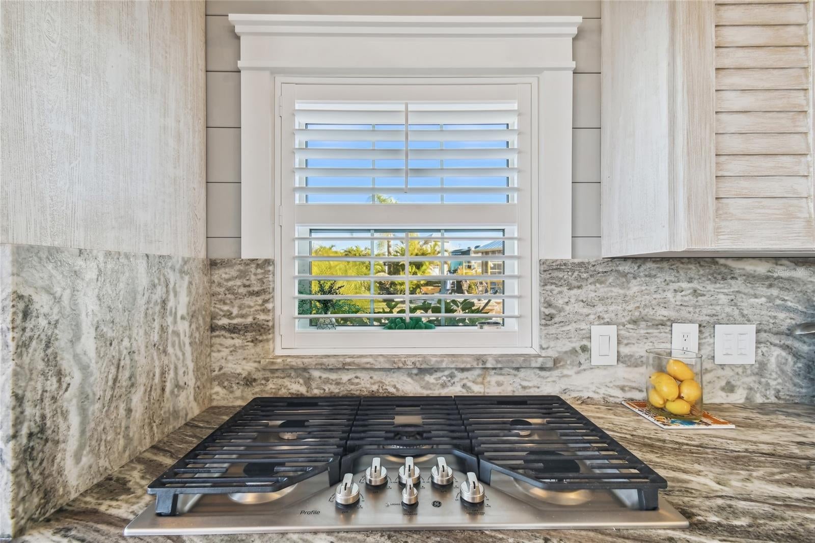 THORNTON CRK MOTORCOACH RESIDENCE - Residential