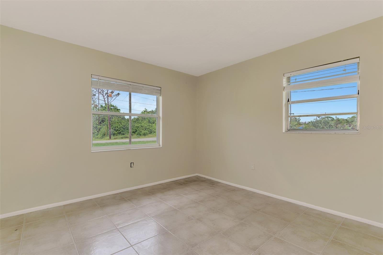 TUDOR CIRCLE 01 - Residential