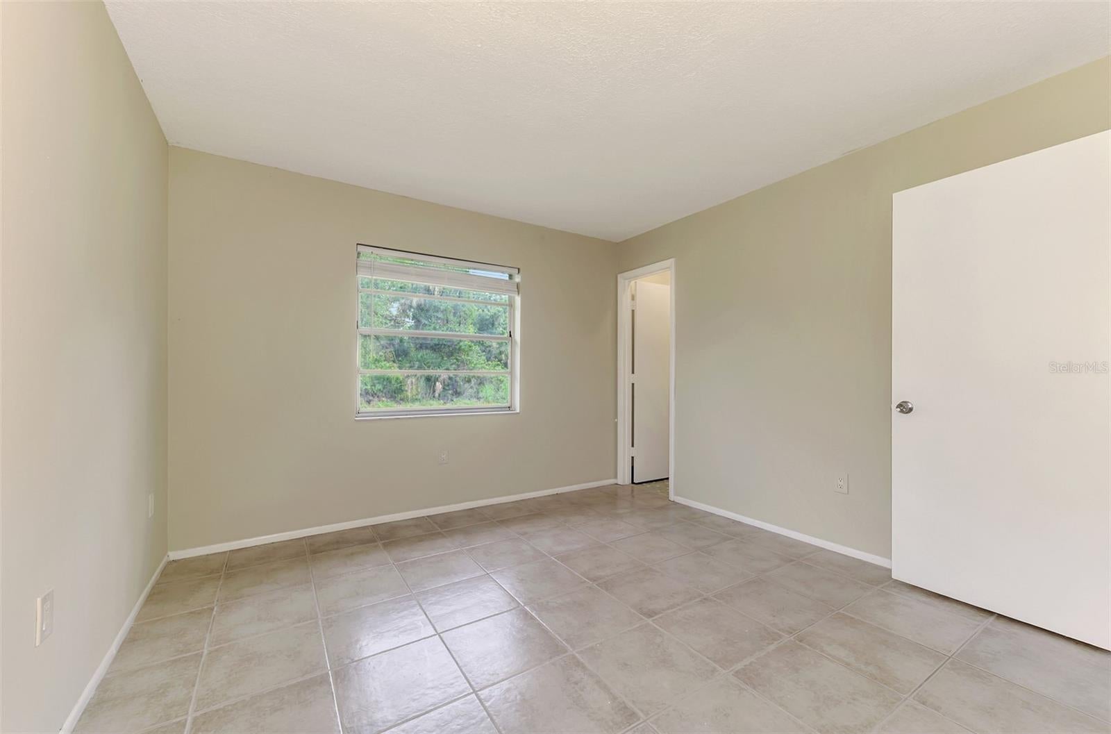 TUDOR CIRCLE 01 - Residential