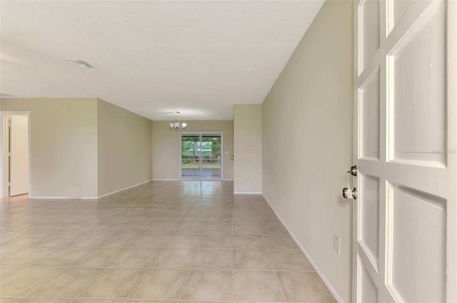 TUDOR CIRCLE 01 - Residential