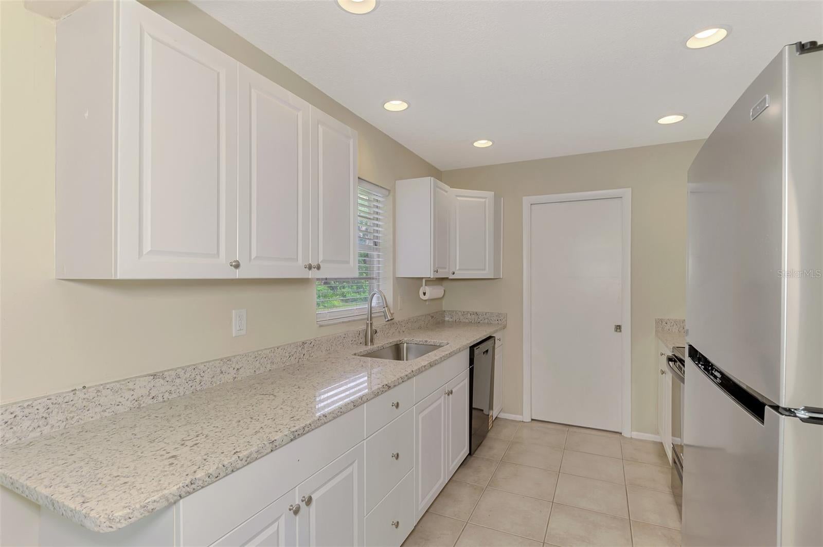 TUDOR CIRCLE 01 - Residential