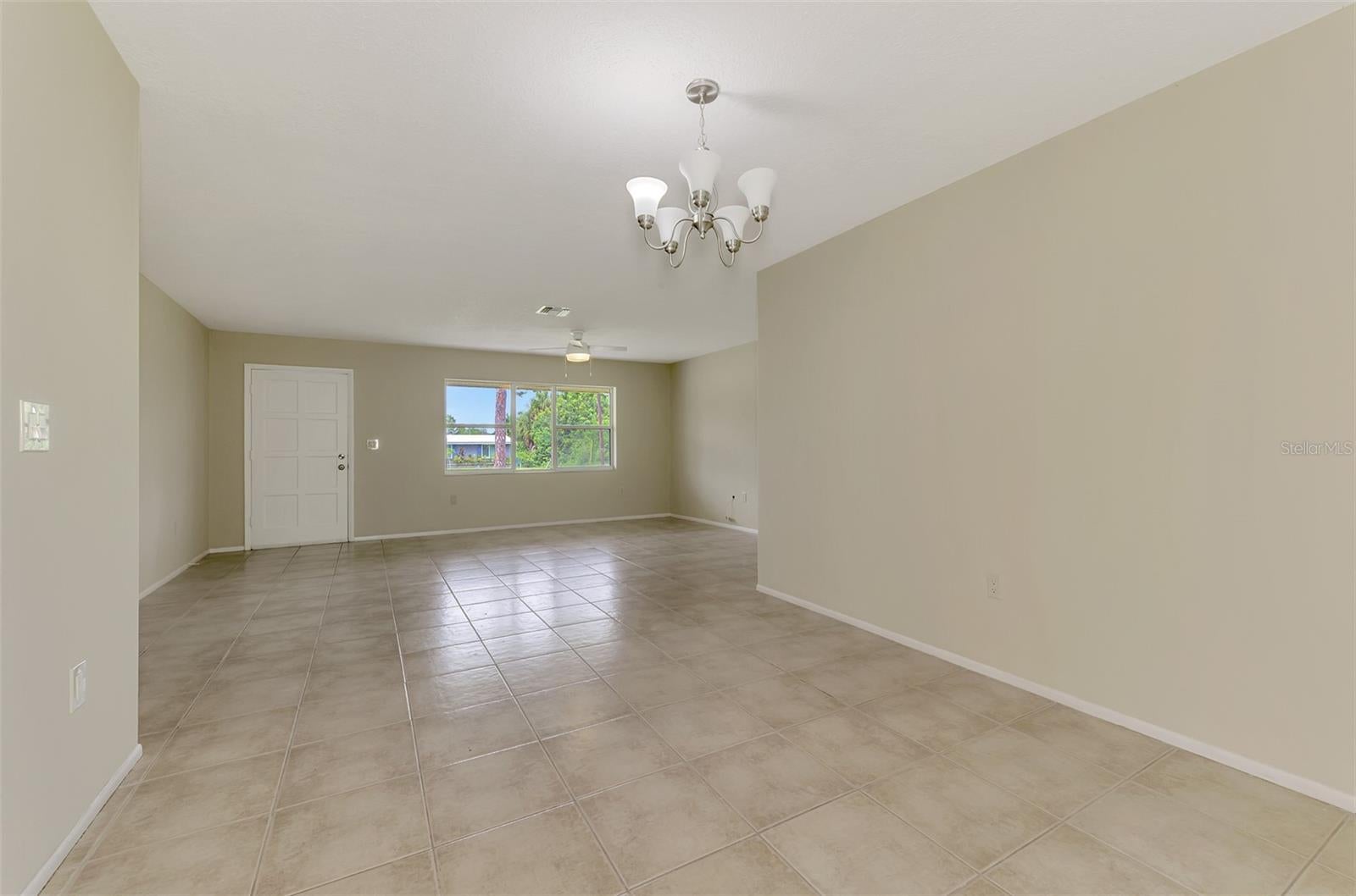 TUDOR CIRCLE 01 - Residential