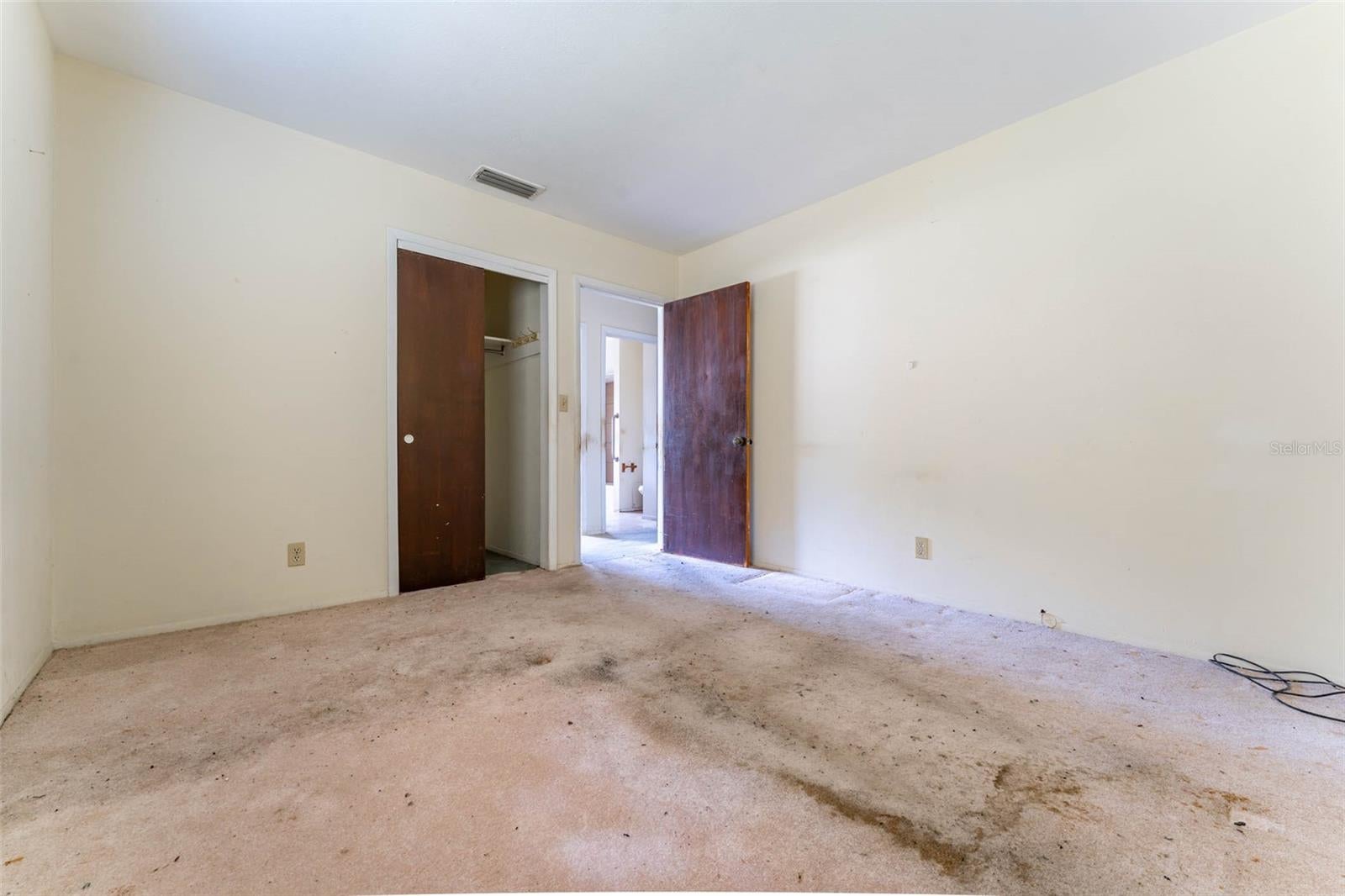 1063 - SOUTH VENICE 50 - Residential