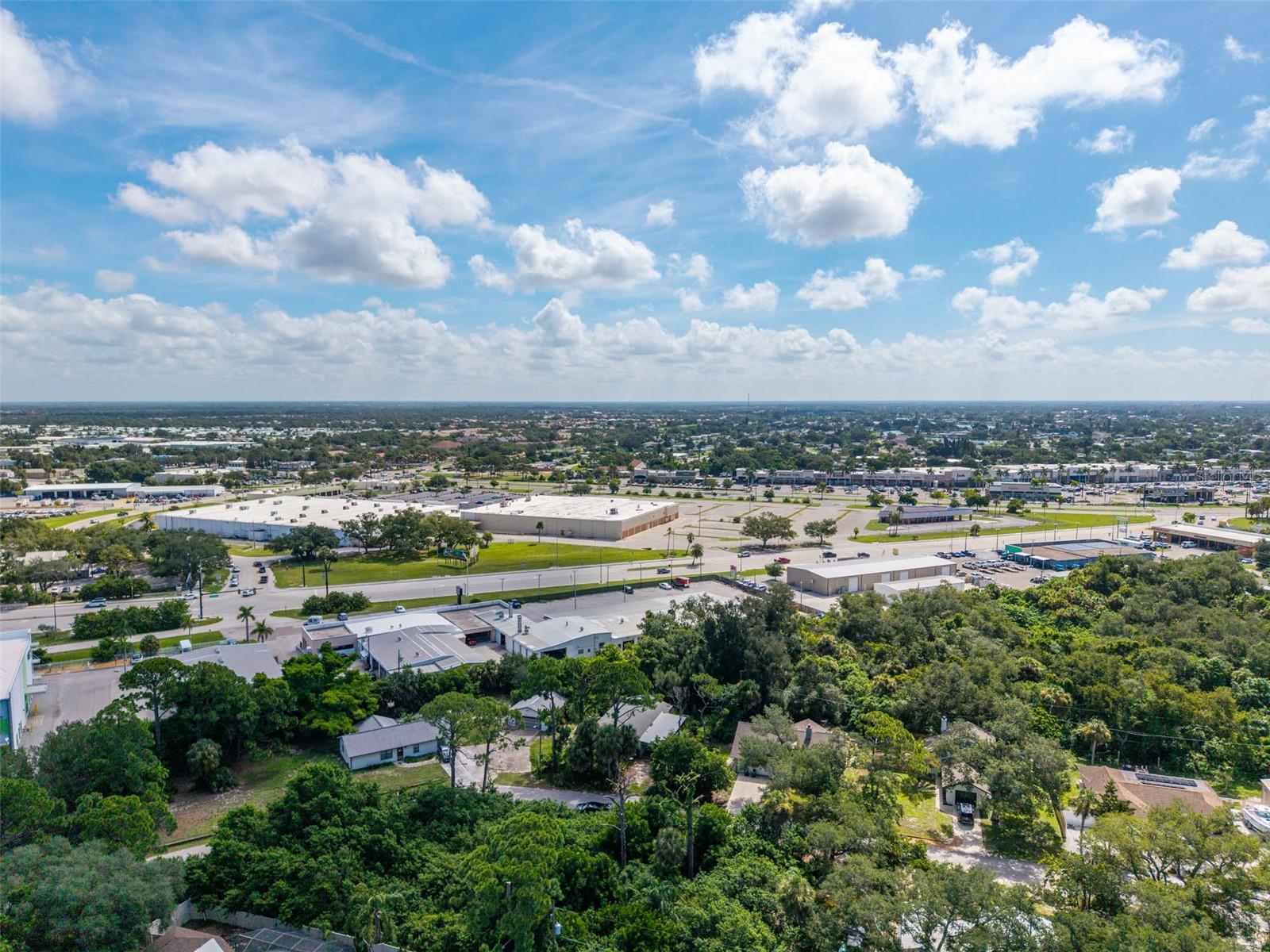 1063 - SOUTH VENICE 50 - Residential