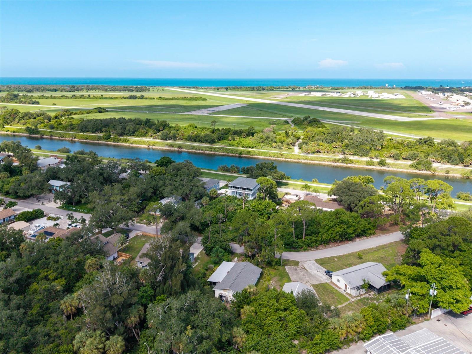 1063 - SOUTH VENICE 50 - Residential