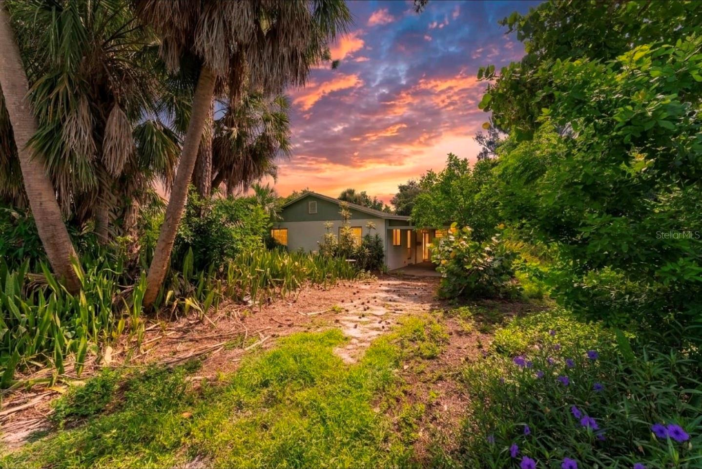 1063 - SOUTH VENICE 50 - Residential