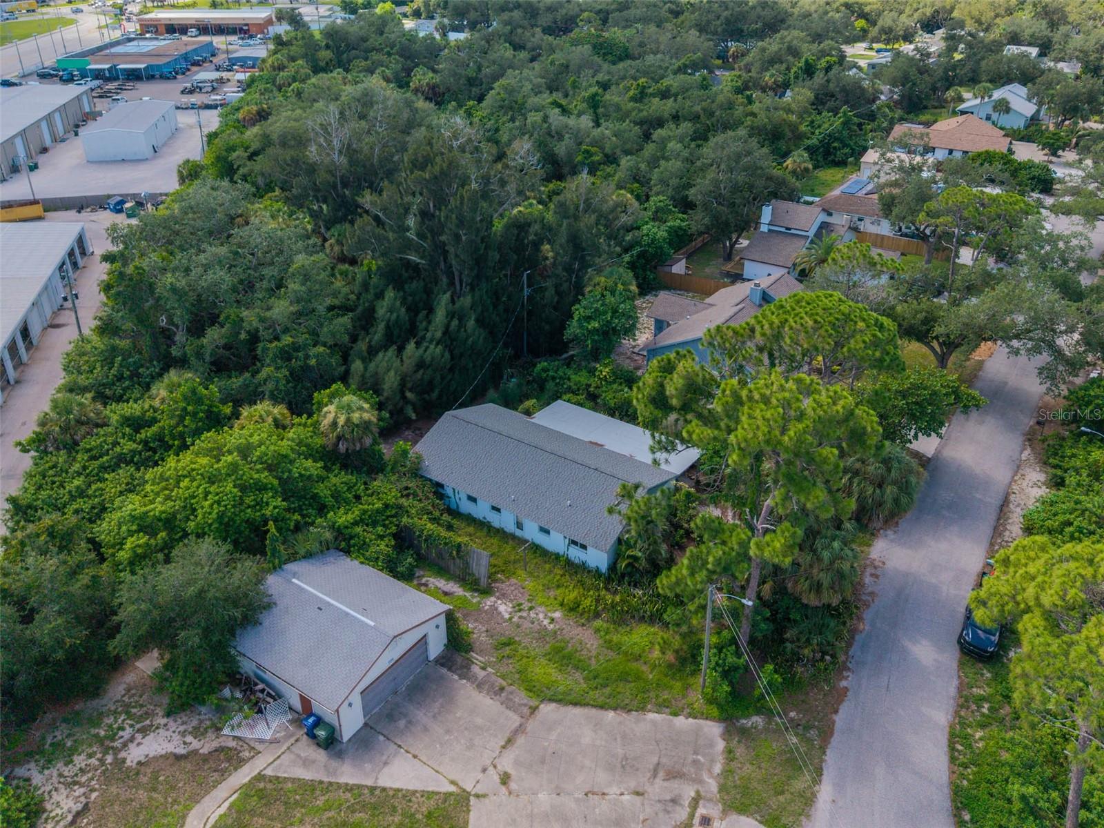 1063 - SOUTH VENICE 50 - Residential
