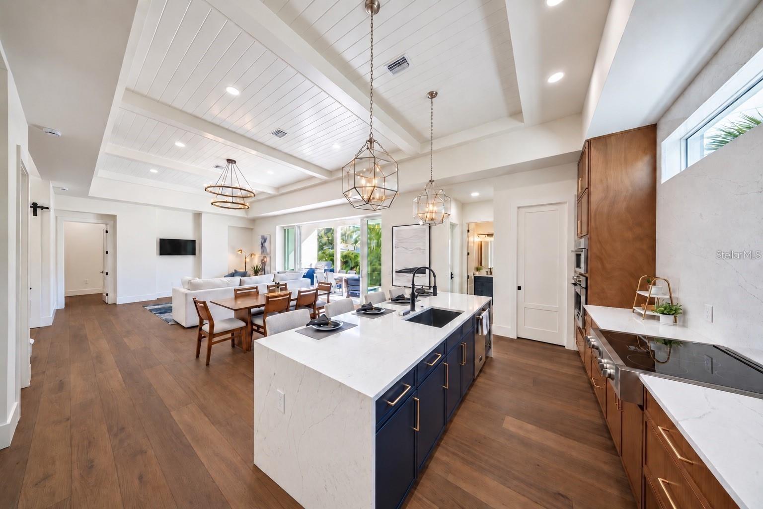 RUSTIC LODGE - Residential