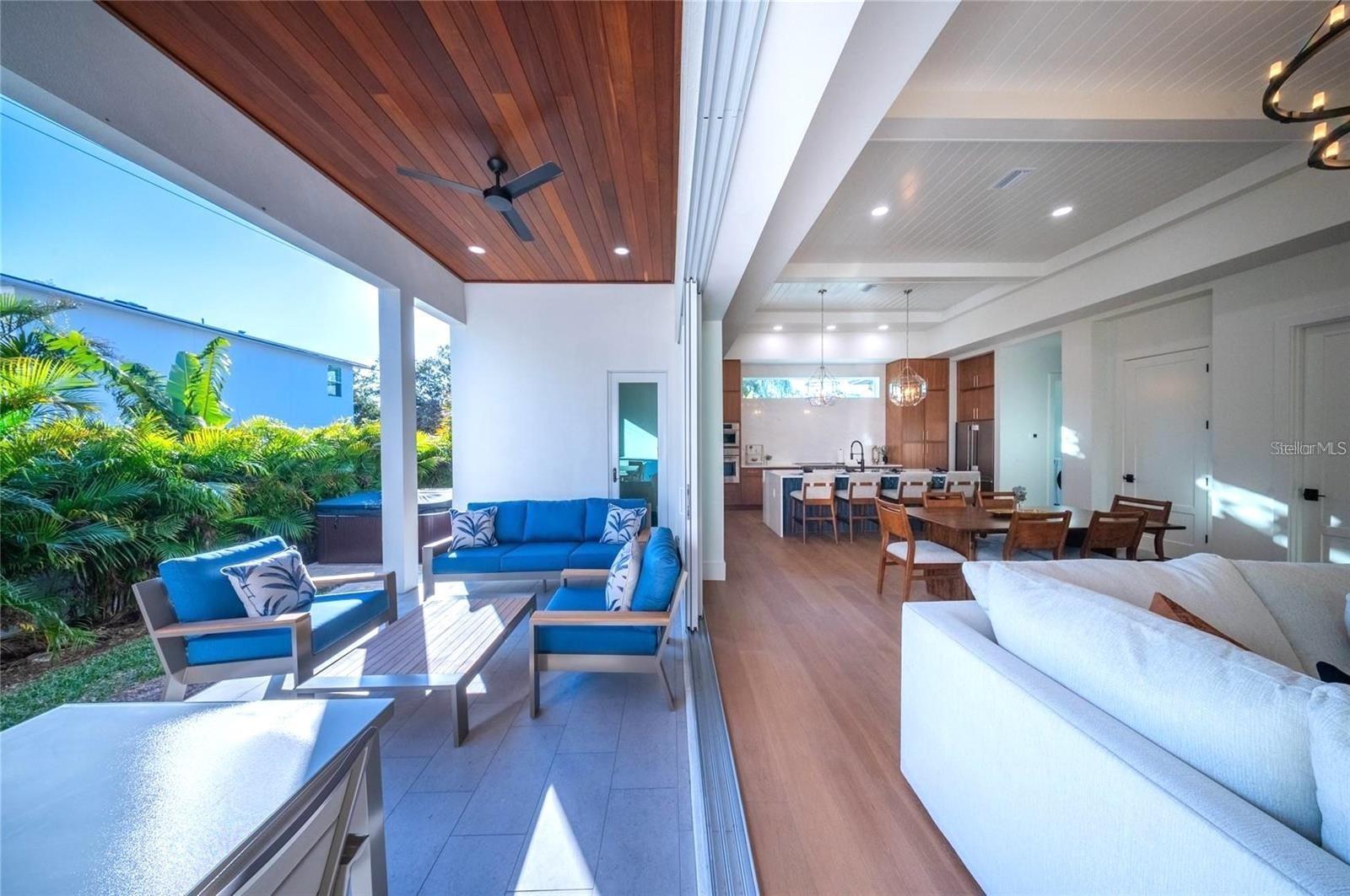 RUSTIC LODGE - Residential