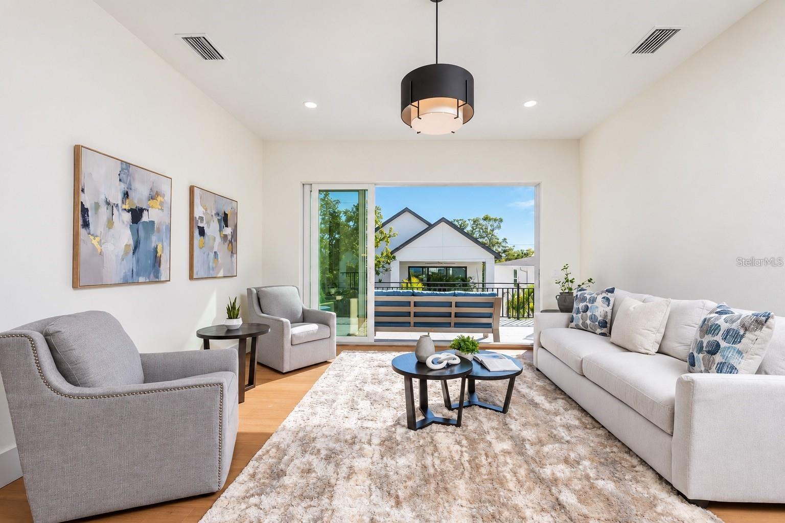 RUSTIC LODGE - Residential