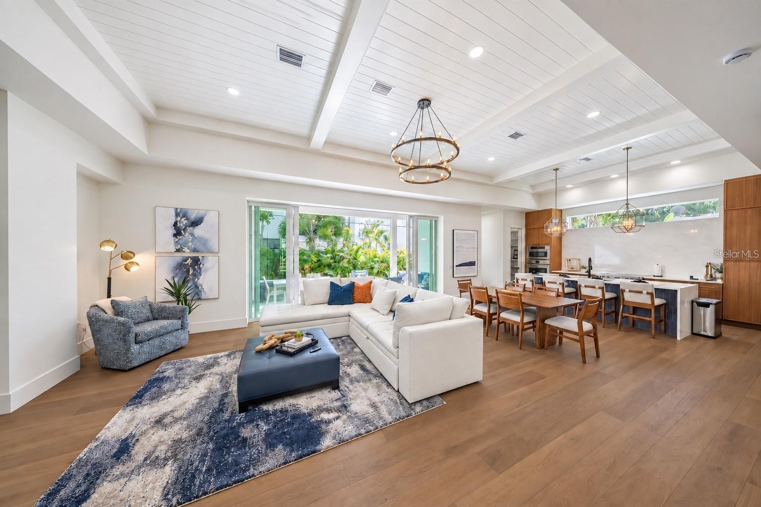 RUSTIC LODGE - Residential