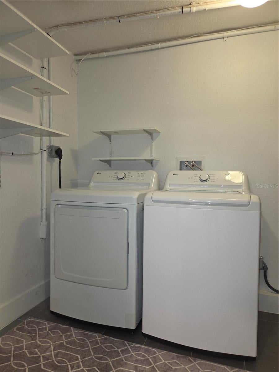 JOHN H DREWS FIRST EXT - Residential