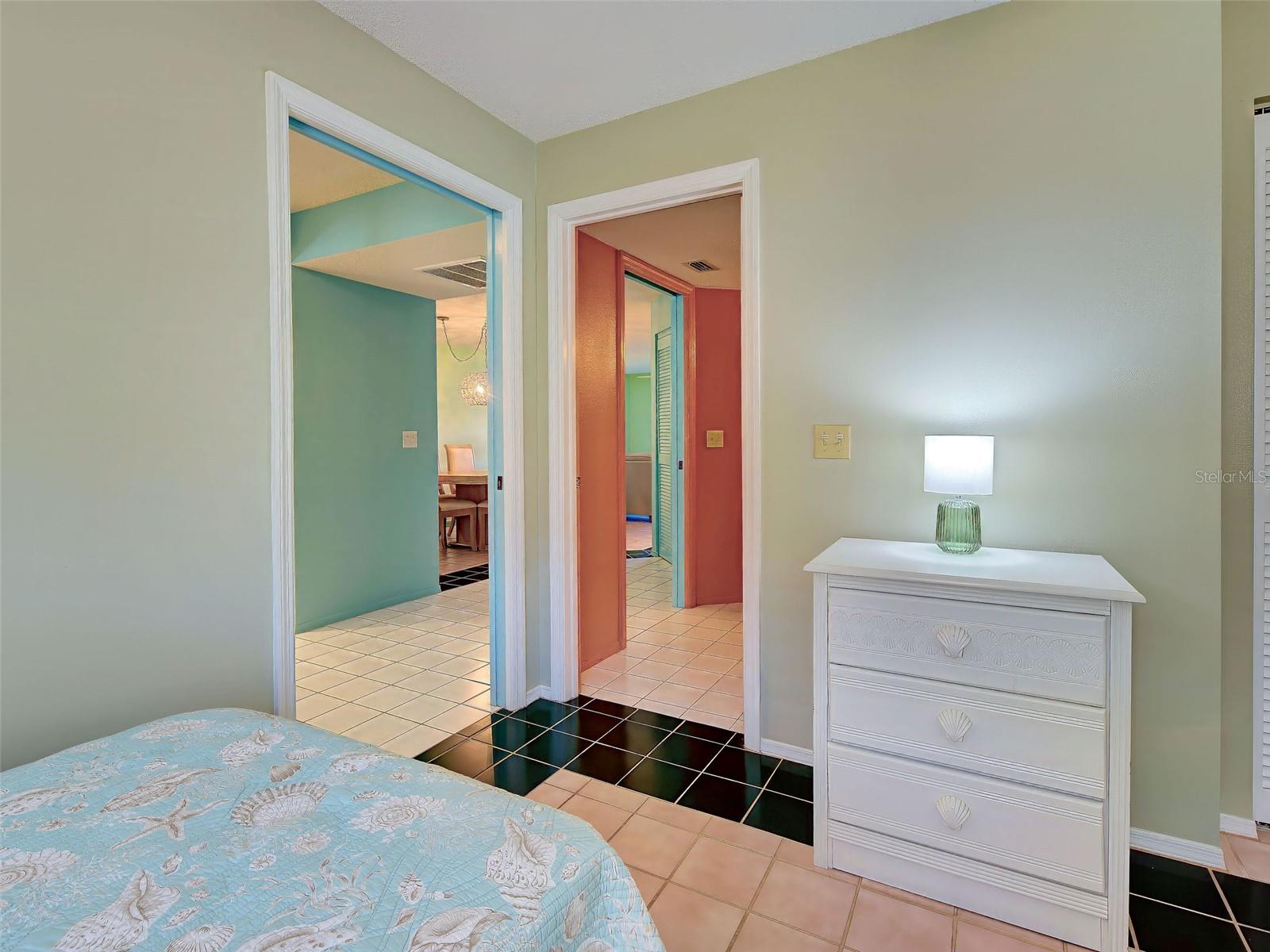 PINE HOLLOW - Residential